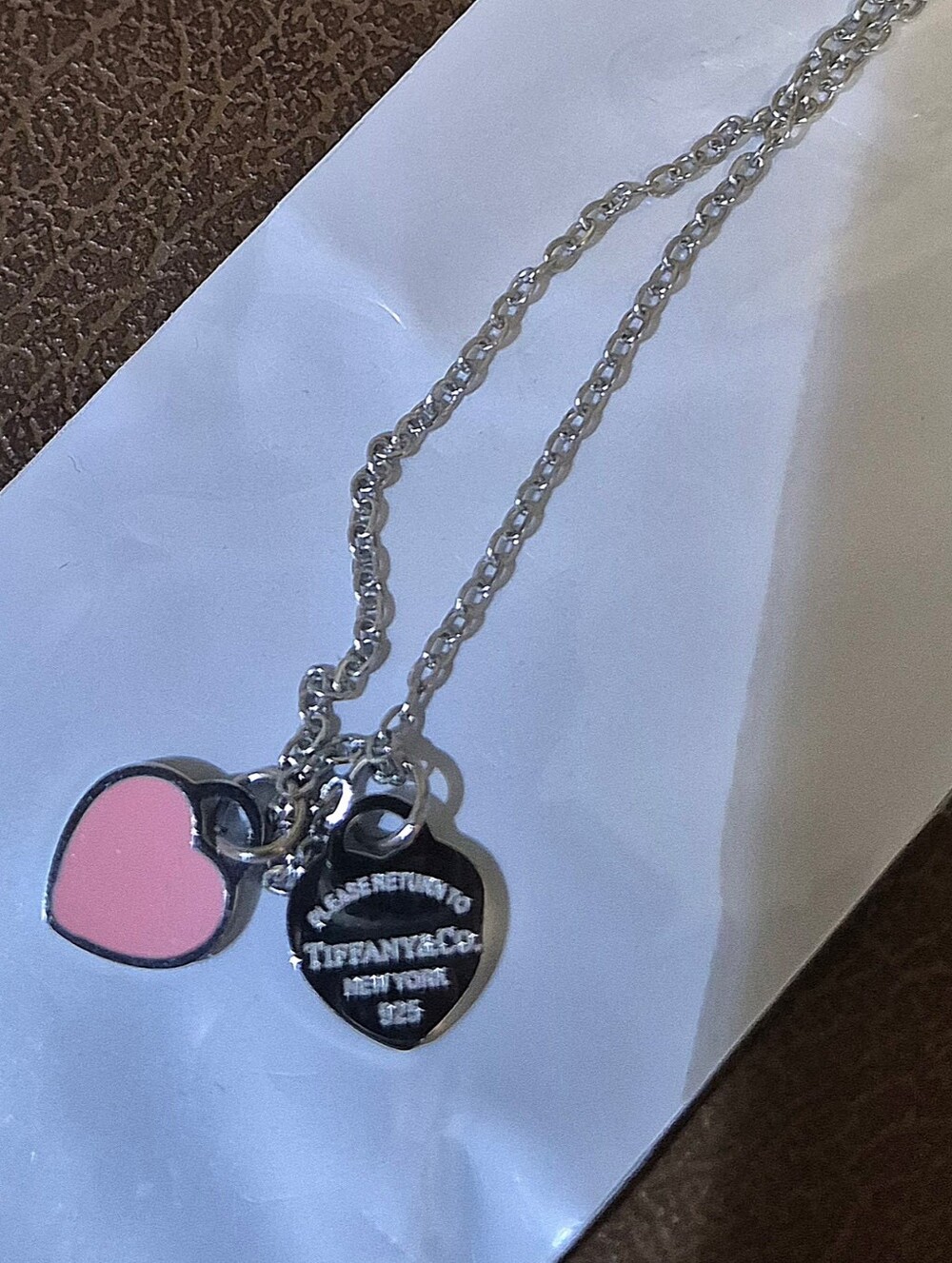 🩷🩷Pink and Silver Dainty Double Heart Pink Gloss Pendant Necklace🩷🩷